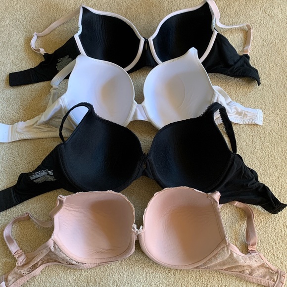 4 Victoria’s Secret 34DDD underwire bras - Picture 2 of 3